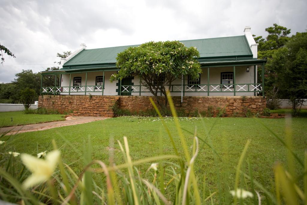 Kedar Heritage Lodge, Conference Centre & Spa Phokeng Екстериор снимка