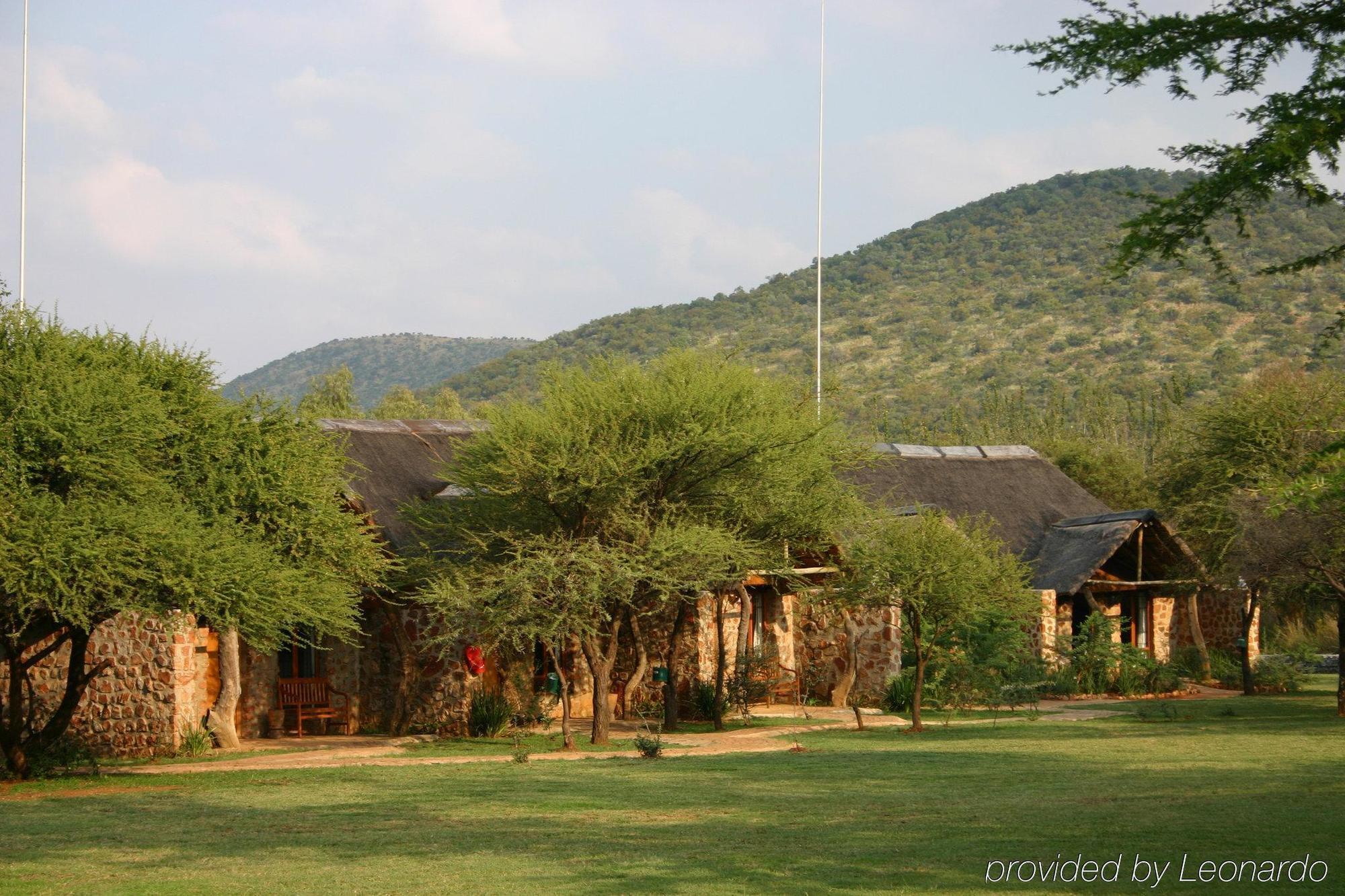 Kedar Heritage Lodge, Conference Centre & Spa Phokeng Екстериор снимка